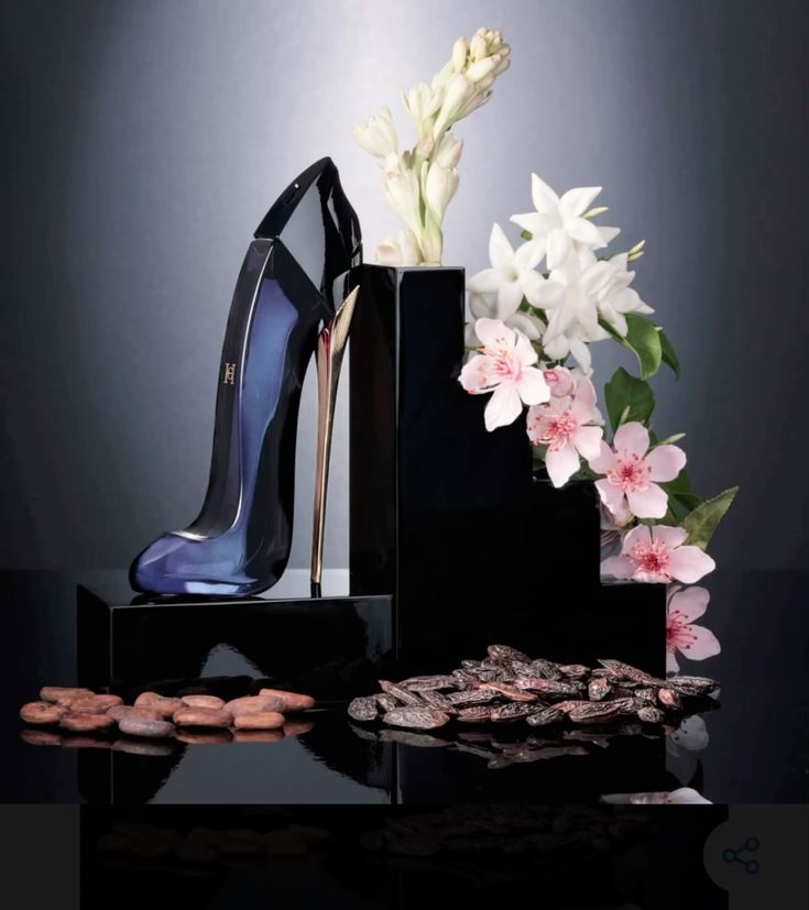 كارولينا هيريرا جود غيرل + ميس ديور